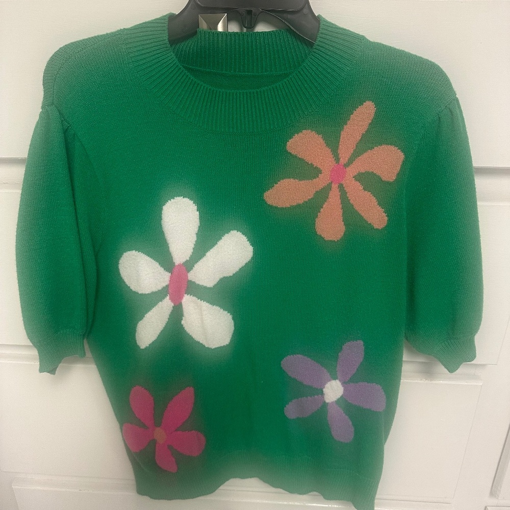 KNIT Green sweater S/M EUC